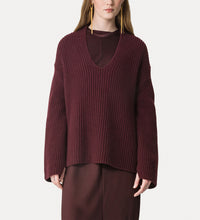 KNITWEAR