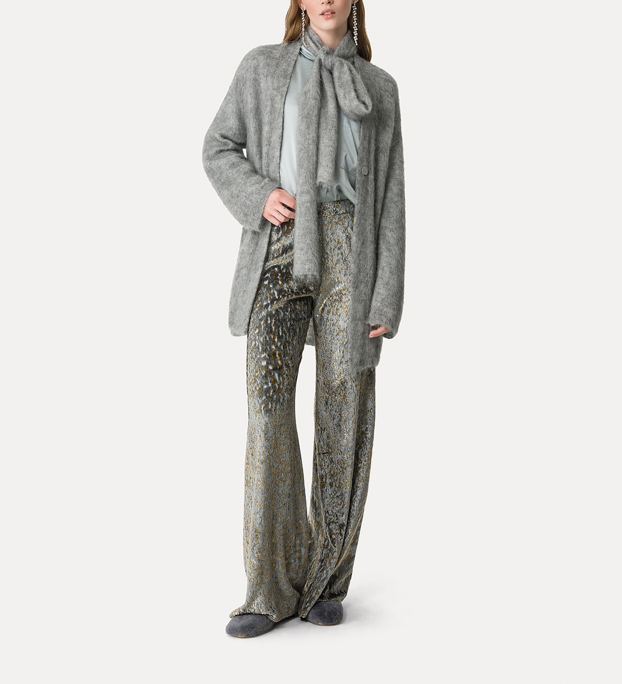 KNITWEAR