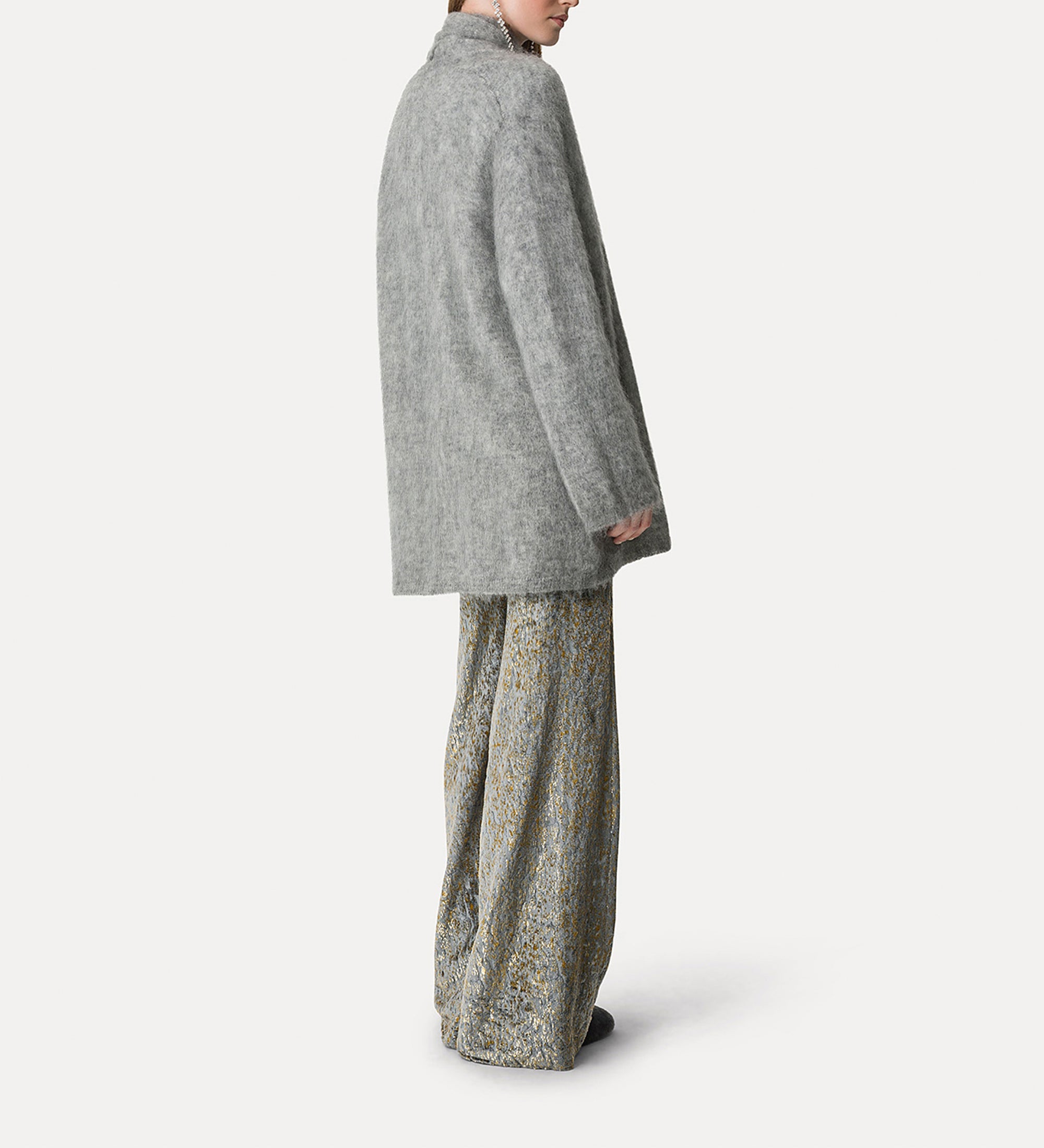 KNITWEAR