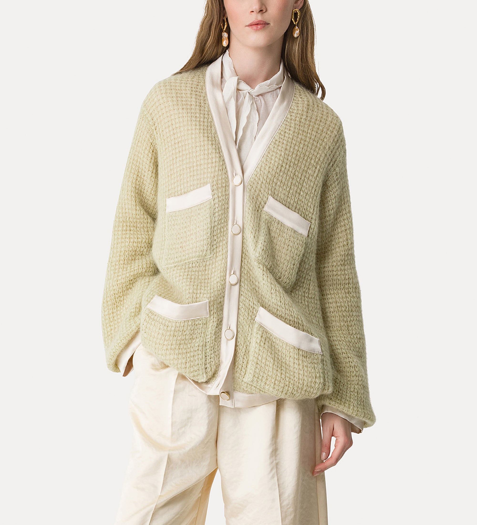 KNITWEAR