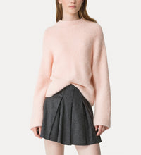 KNITWEAR