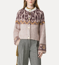 KNITWEAR