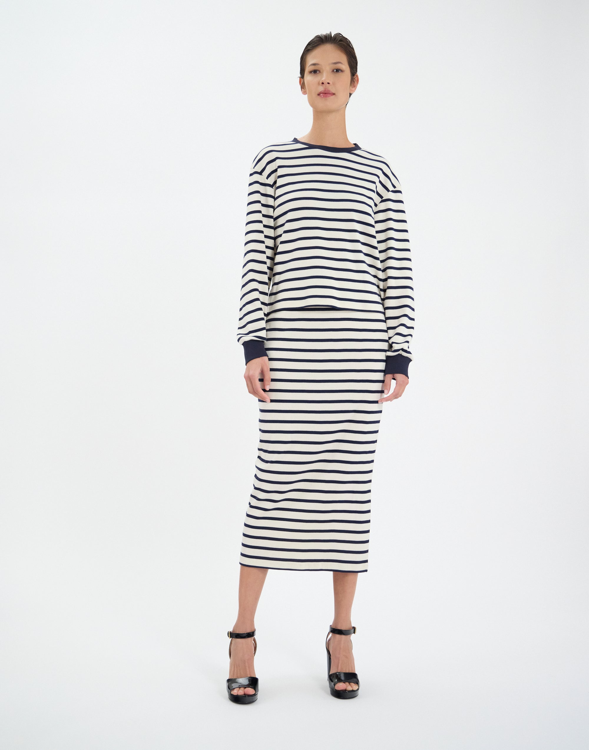 38qty NEW  / Pull Layann -  Blue Navy