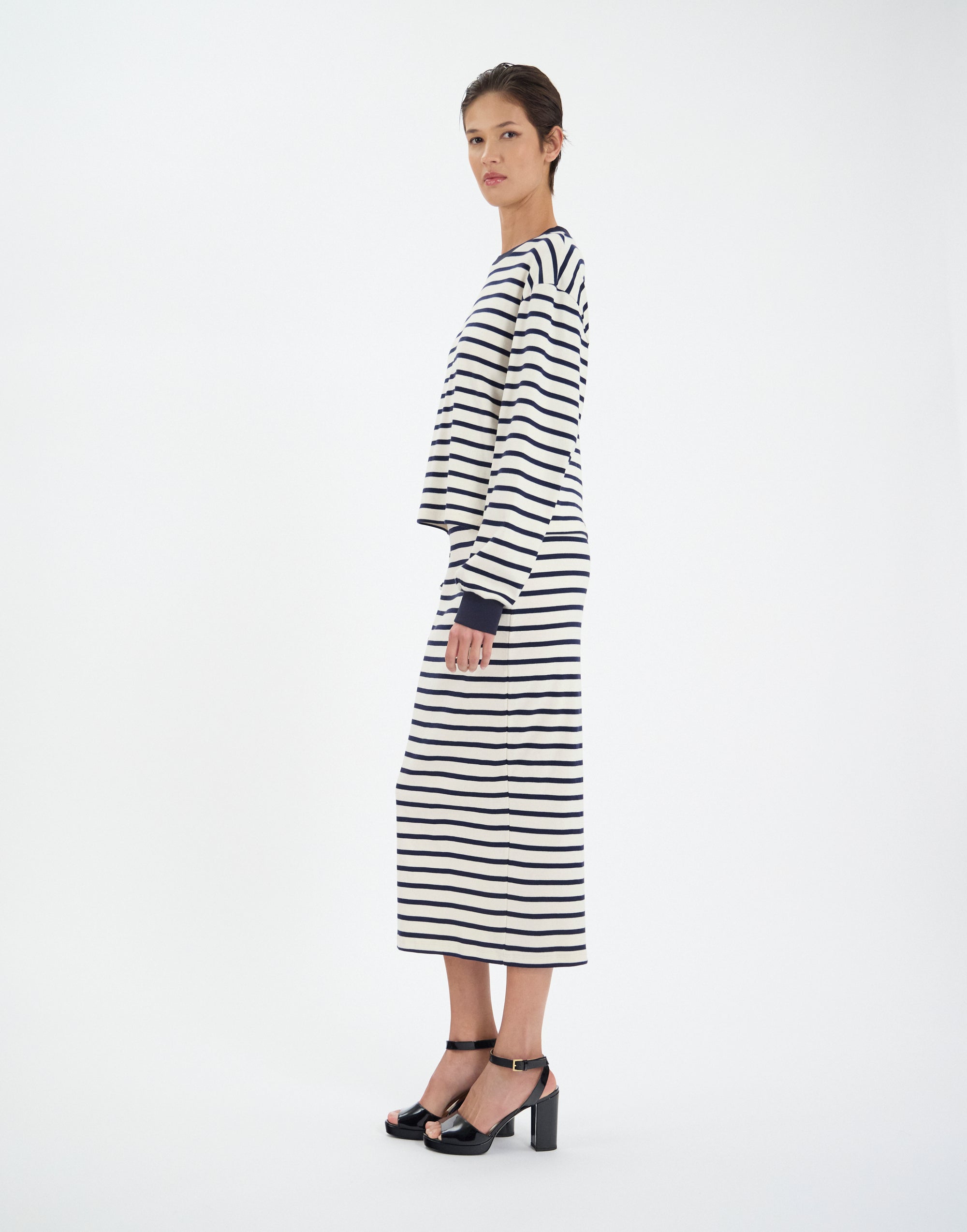 38qty NEW  / Pull Layann -  Blue Navy