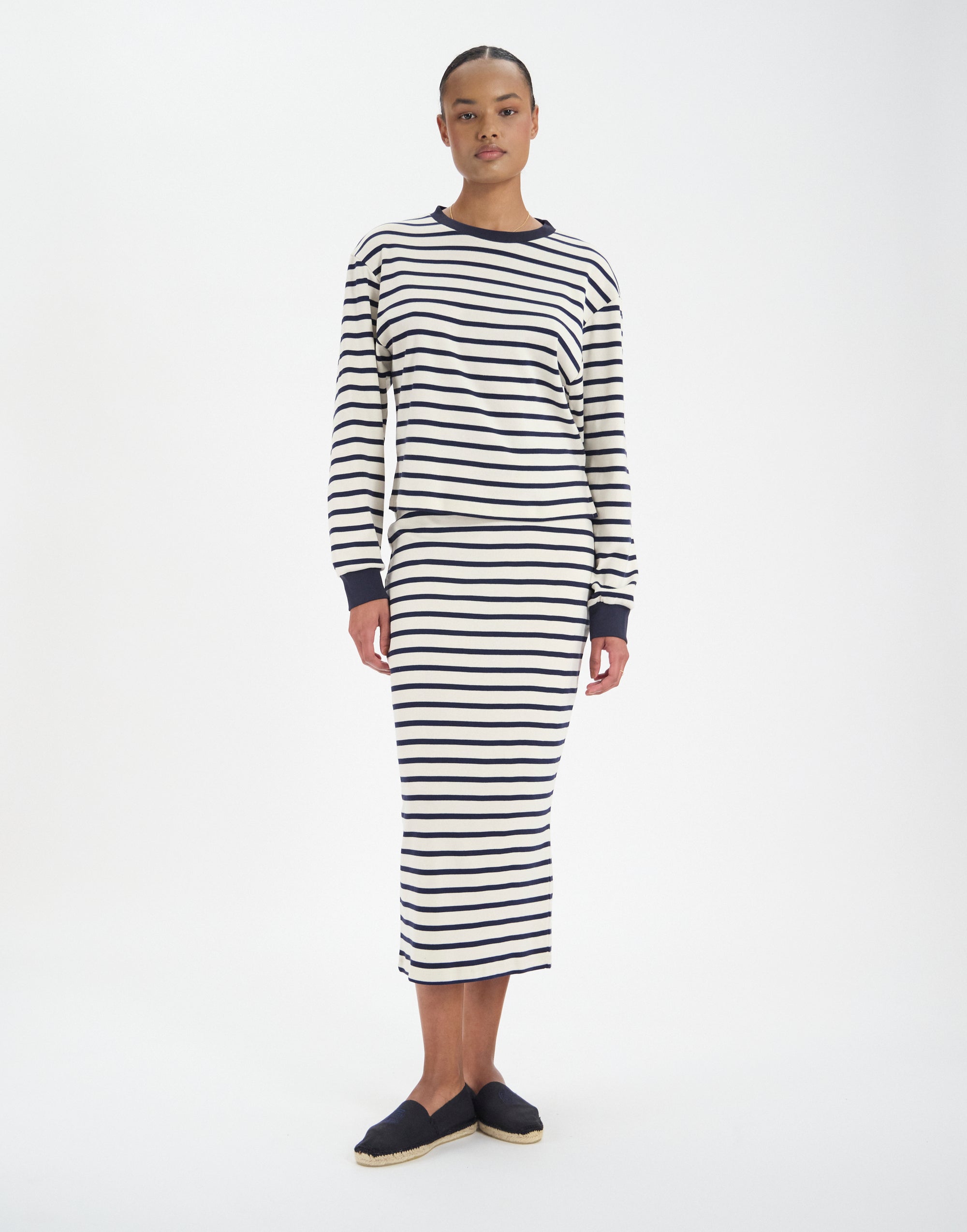 38qty NEW  / Pull Layann -  Blue Navy