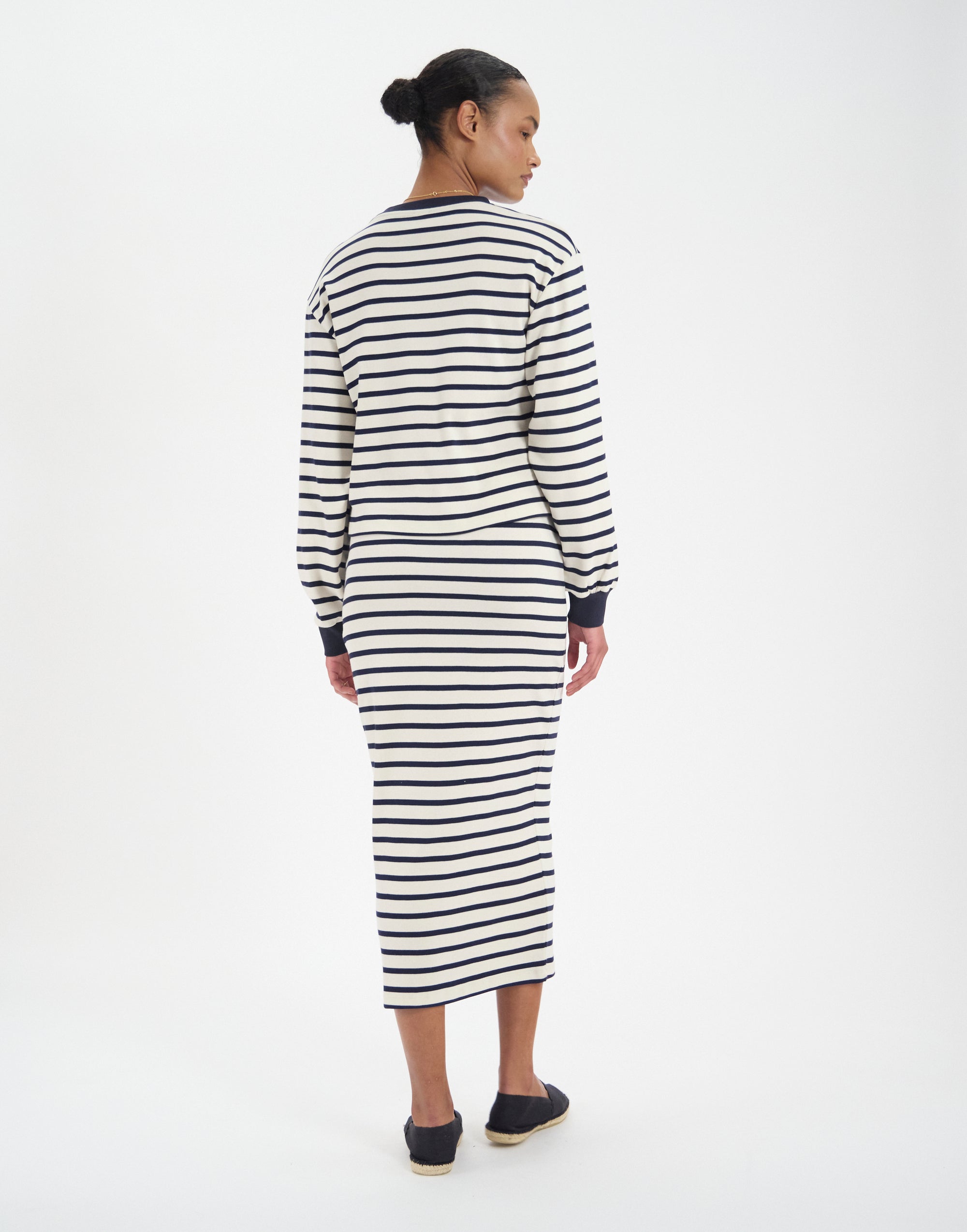 38qty NEW  / Pull Layann -  Blue Navy