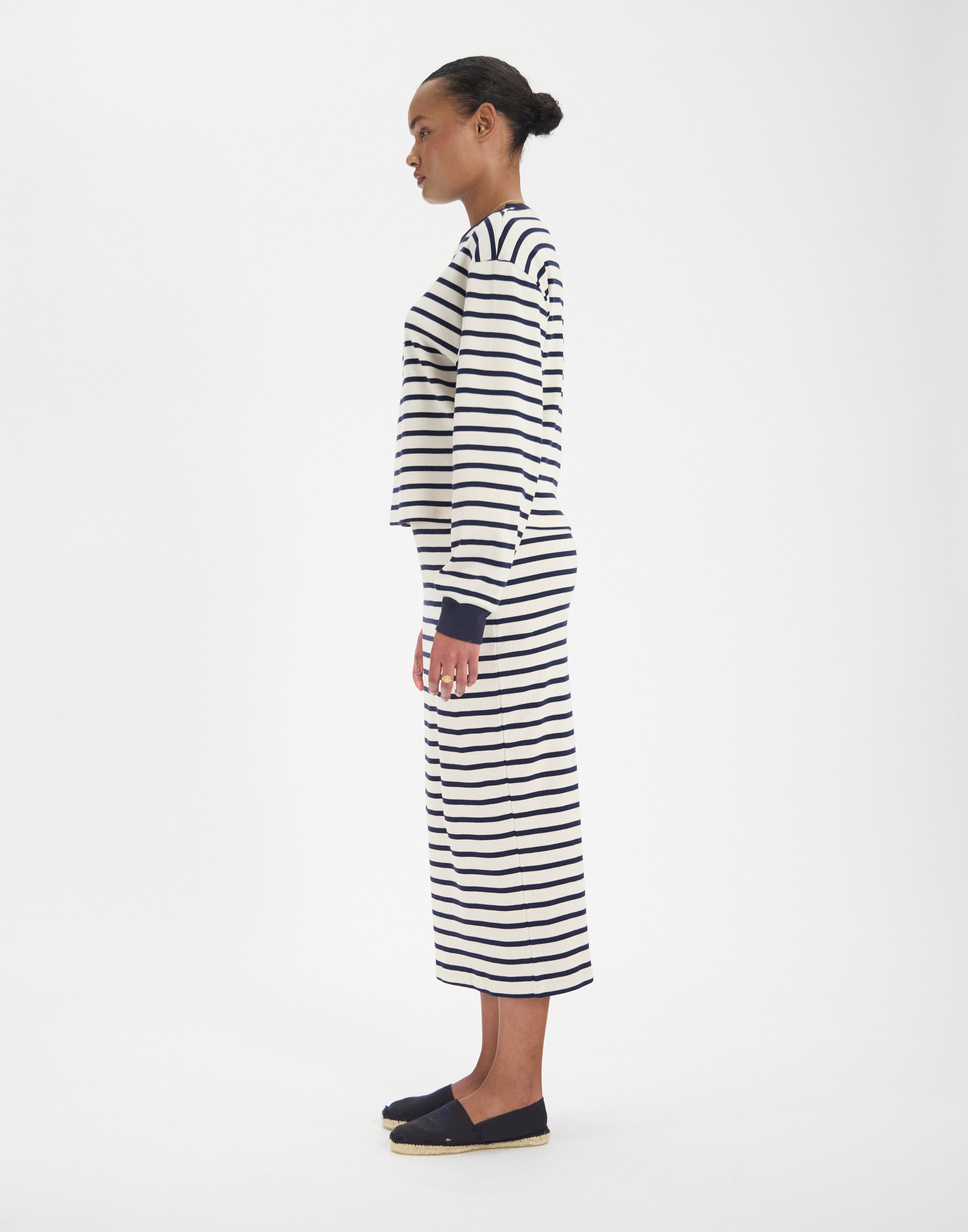 38qty NEW  / Pull Layann -  Blue Navy