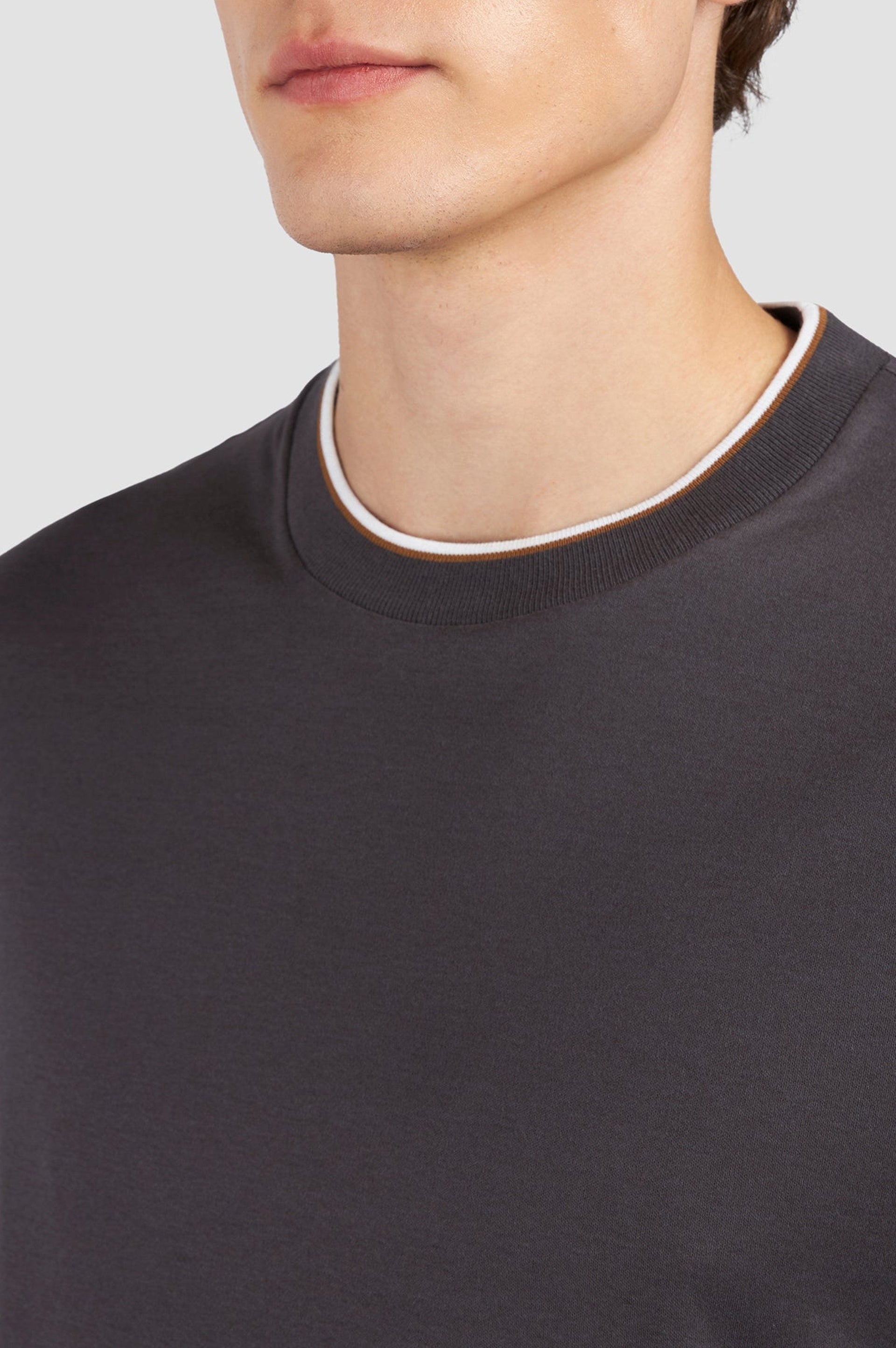 T-shirt à à liséré contrasté - Anthracite