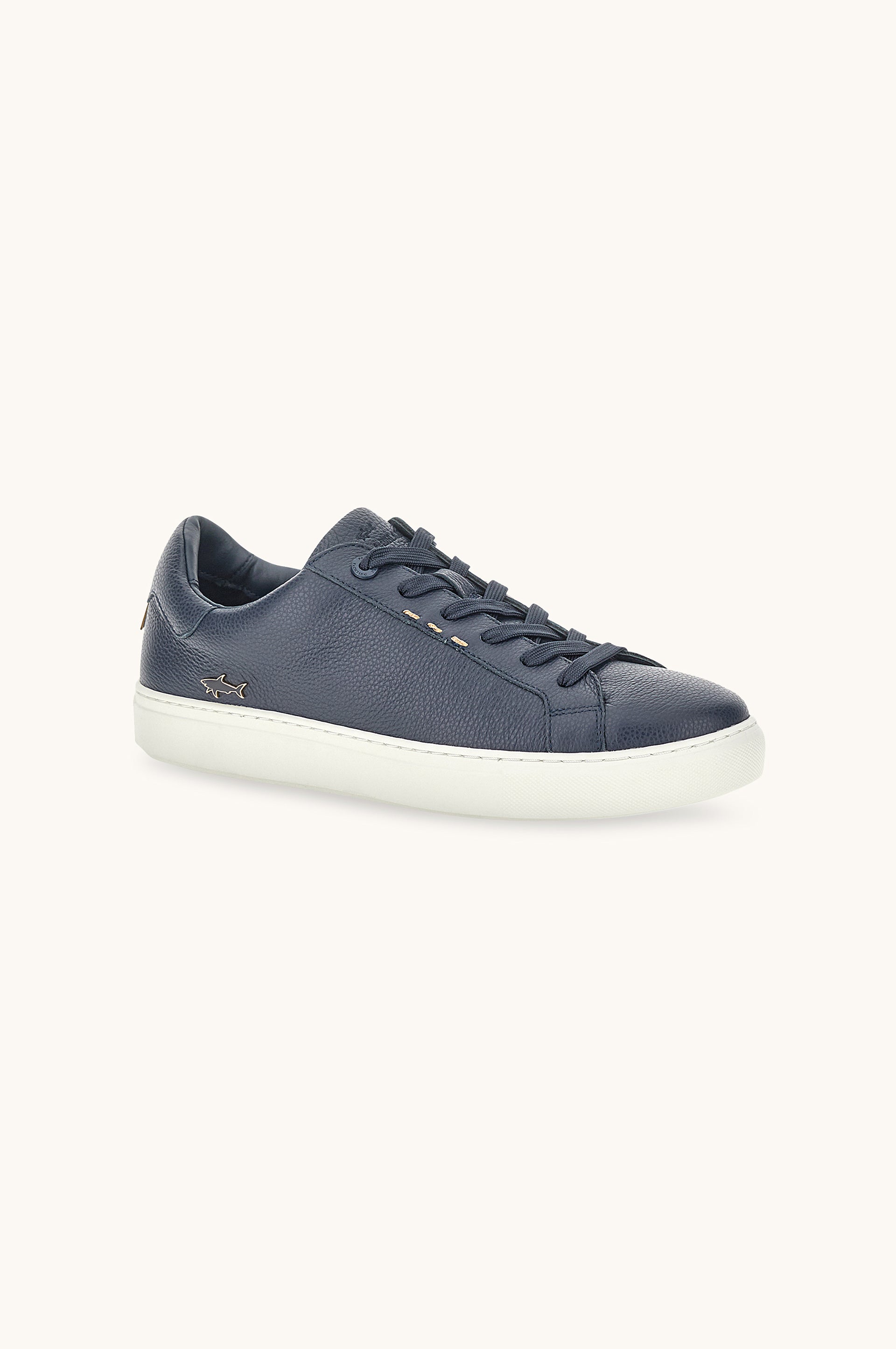 SNEAKE-Sneakers