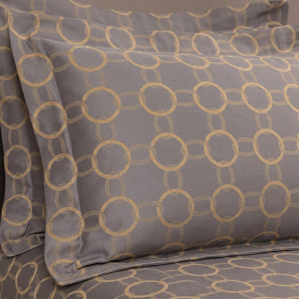 BASKET WEAVE EMBROIDERY / TAIE D'OREILLER