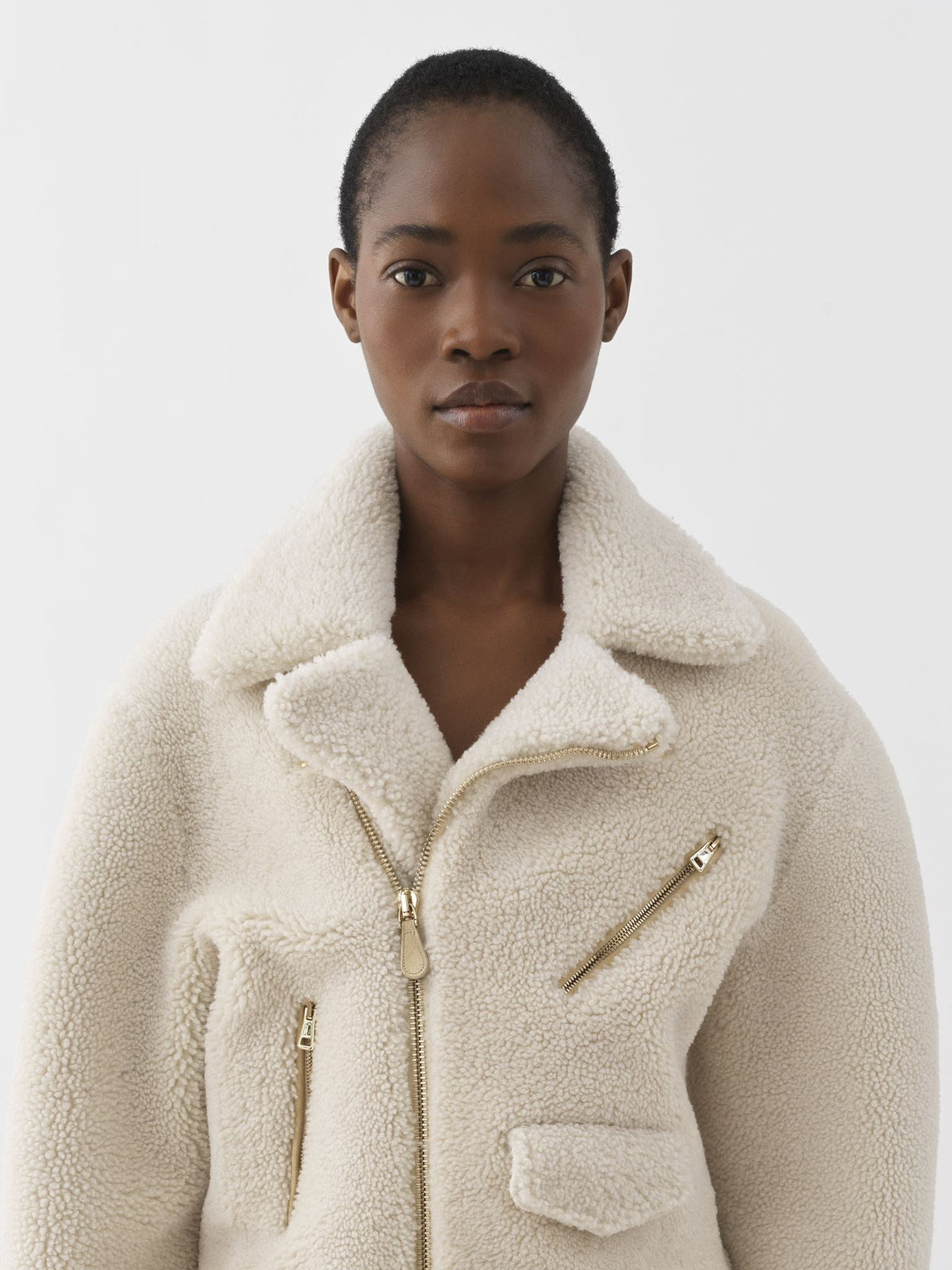 BASEPLUS_Confident White JACKET - Confident White