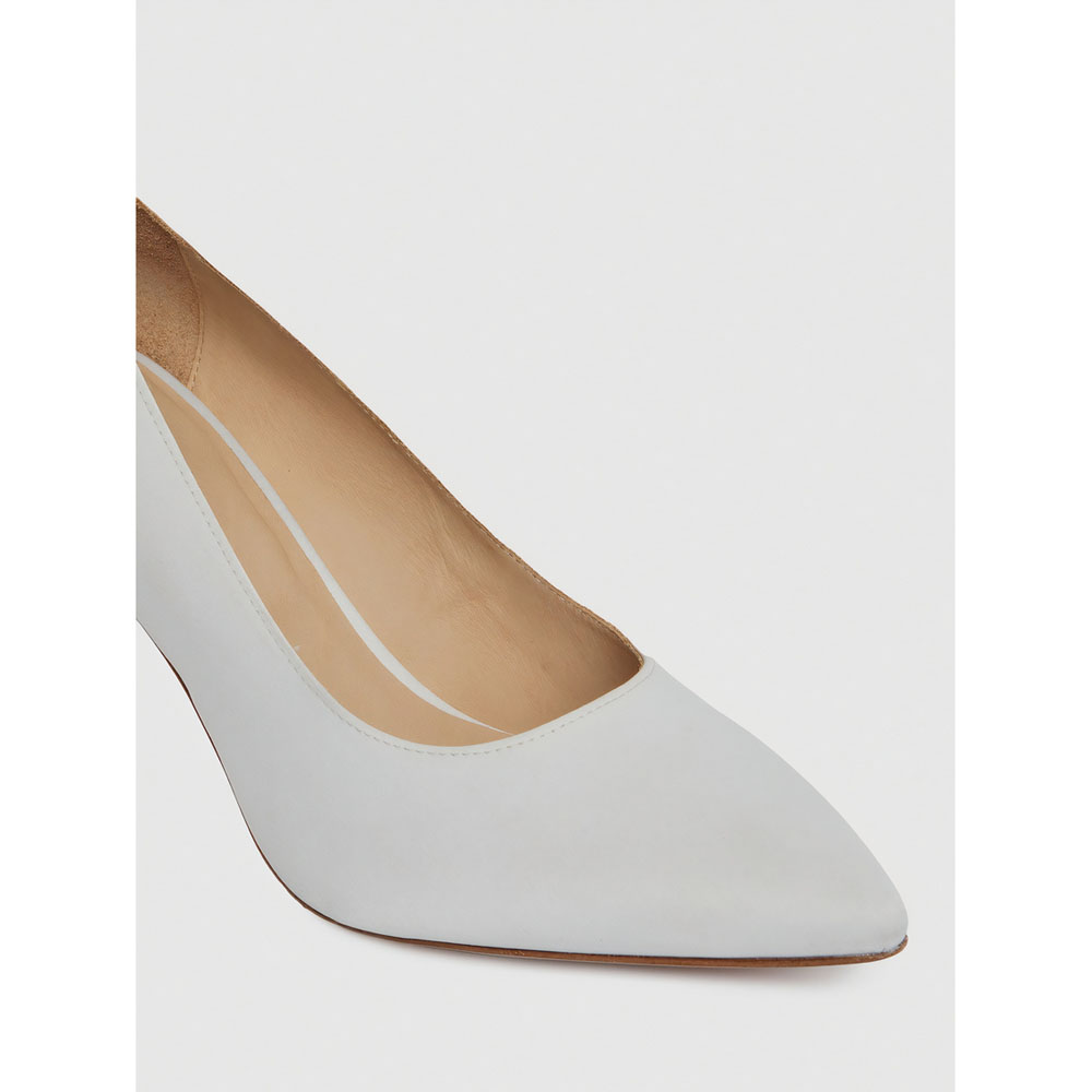 Pointed-toe court shoes - Off-white