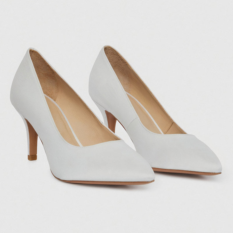Pointed-toe court shoes - Off-white