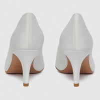 Pointed-toe court shoes - Off-white