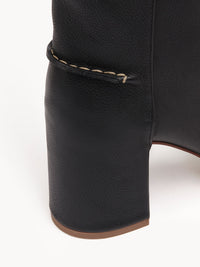 Black BOOTS - Black
