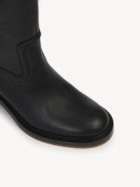 Black BOOTS - Black