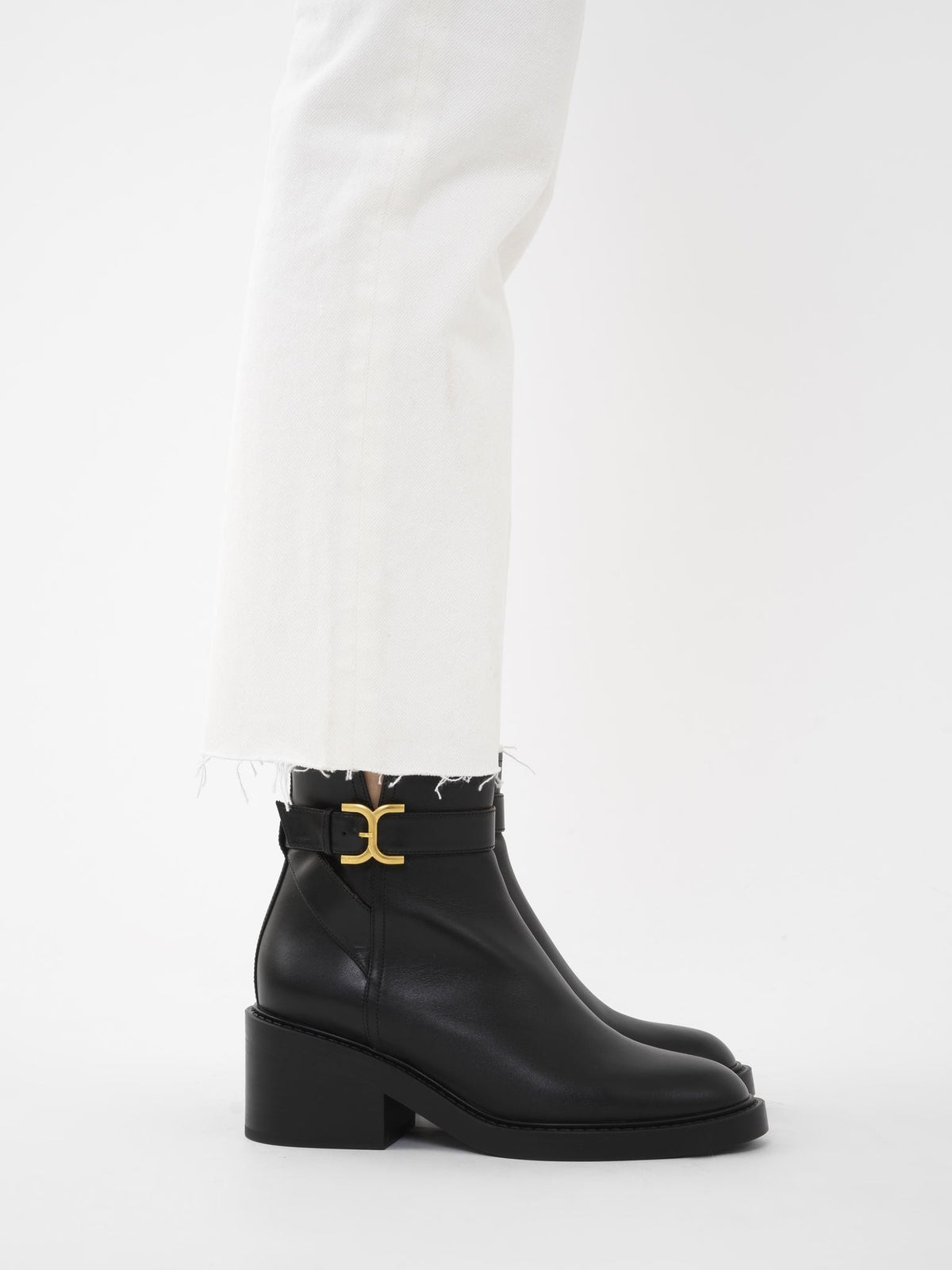 BASEPLUS_Black ANKLE BOOTS - Black