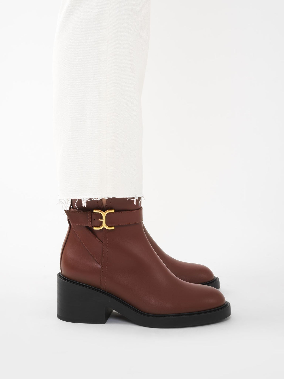 BASEPLUS_Tan ANKLE BOOTS - Tan