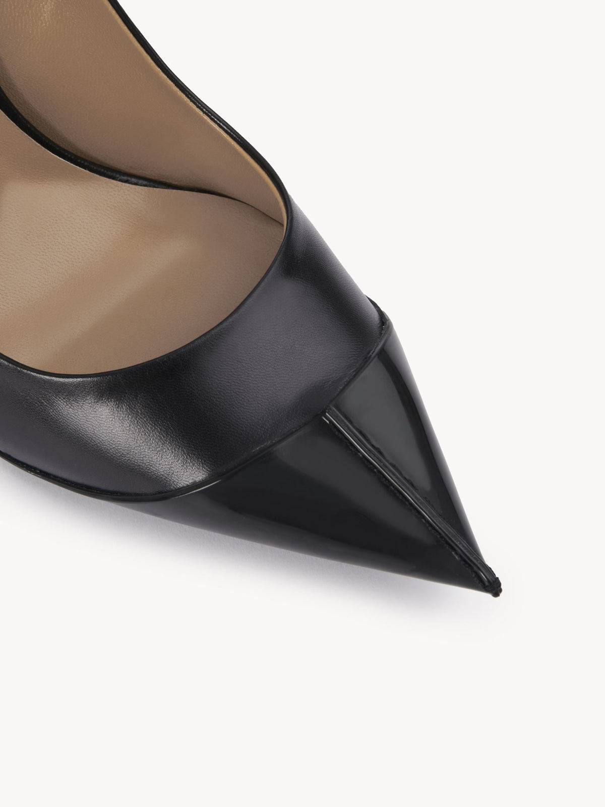 BASEPLUS_Black PUMP - Black