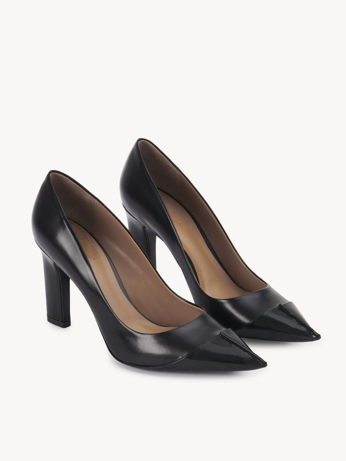 BASEPLUS_Black PUMP - Black