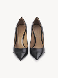 BASEPLUS_Black PUMP - Black