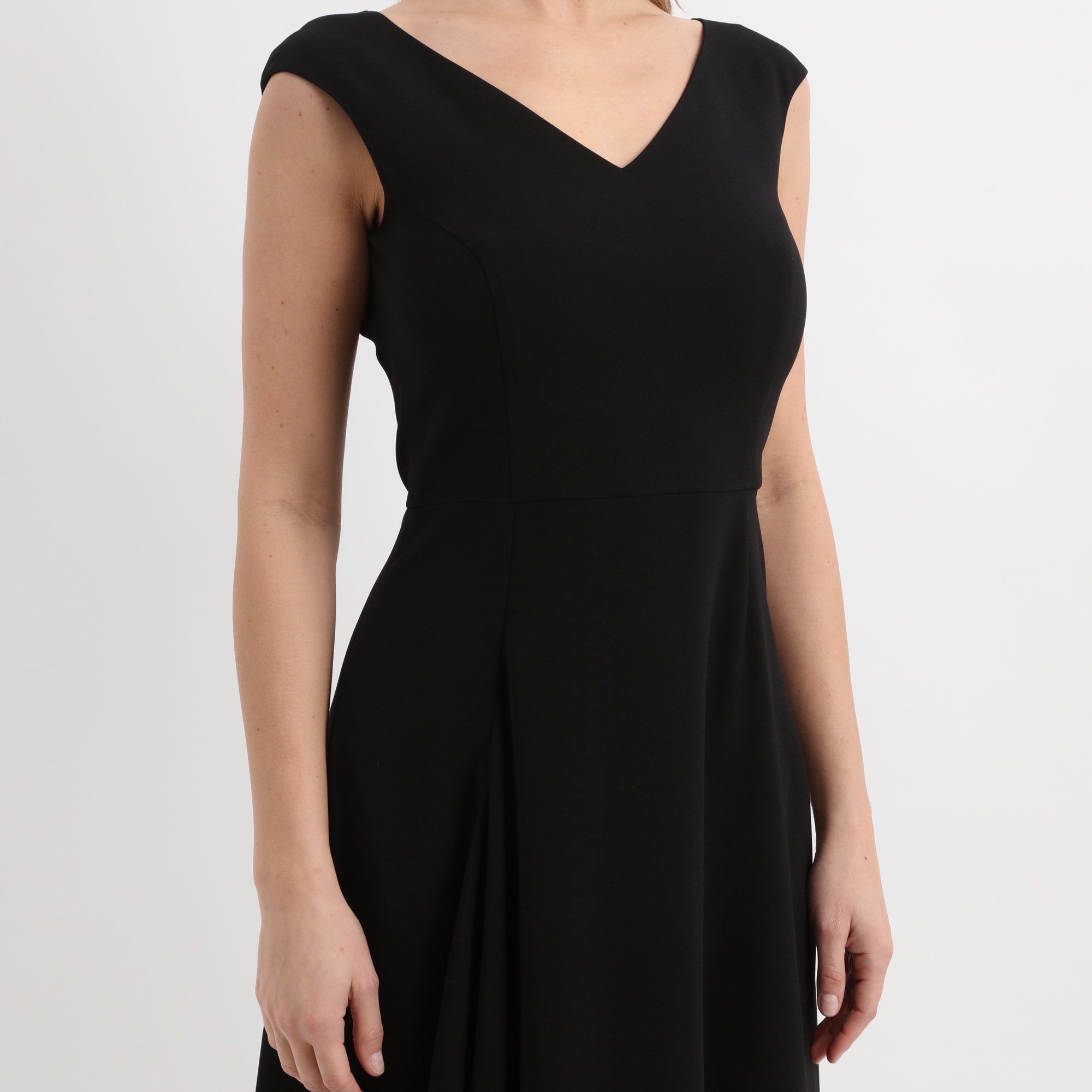 NOIR ROBE MC