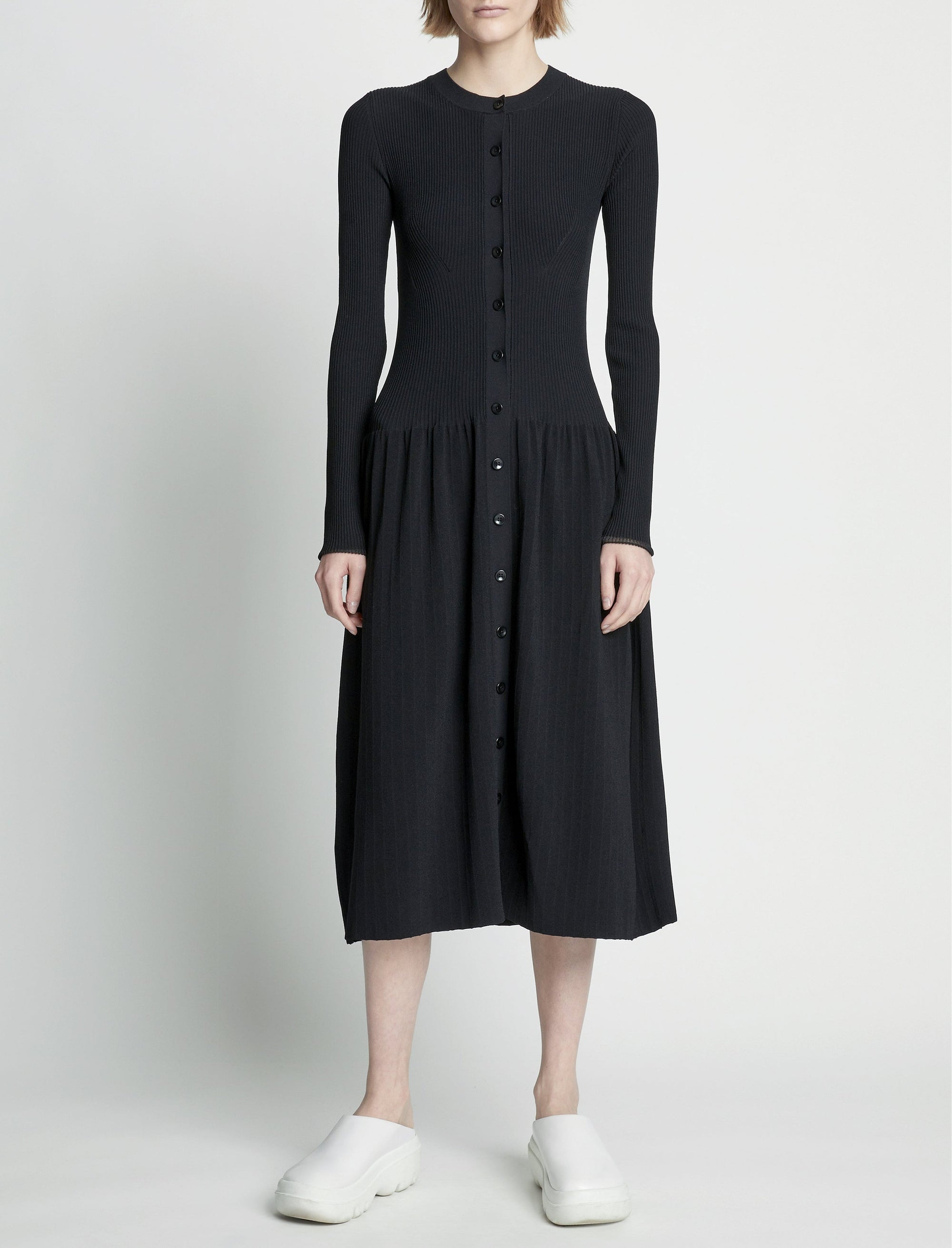 Robe à boutons en tricot côtelé - Black