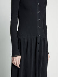 Robe à boutons en tricot côtelé - Black