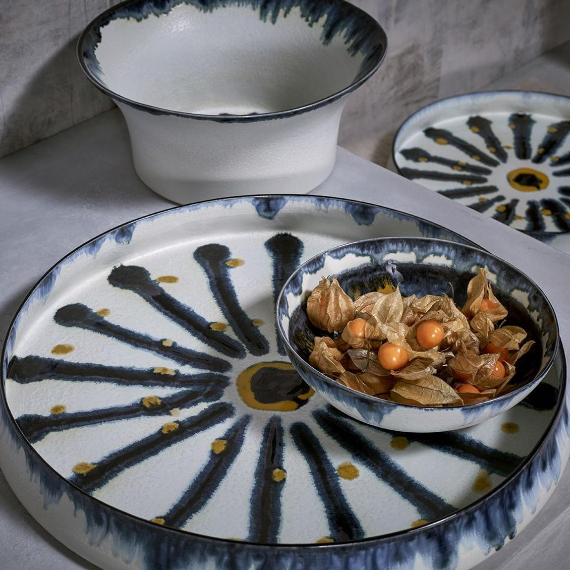 Grand plat rond bohème en porcelaine - White