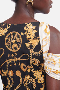 PRIX MARQUE : 190€_Ornament Jewelry Black Robe - Ornament Jewelry Black