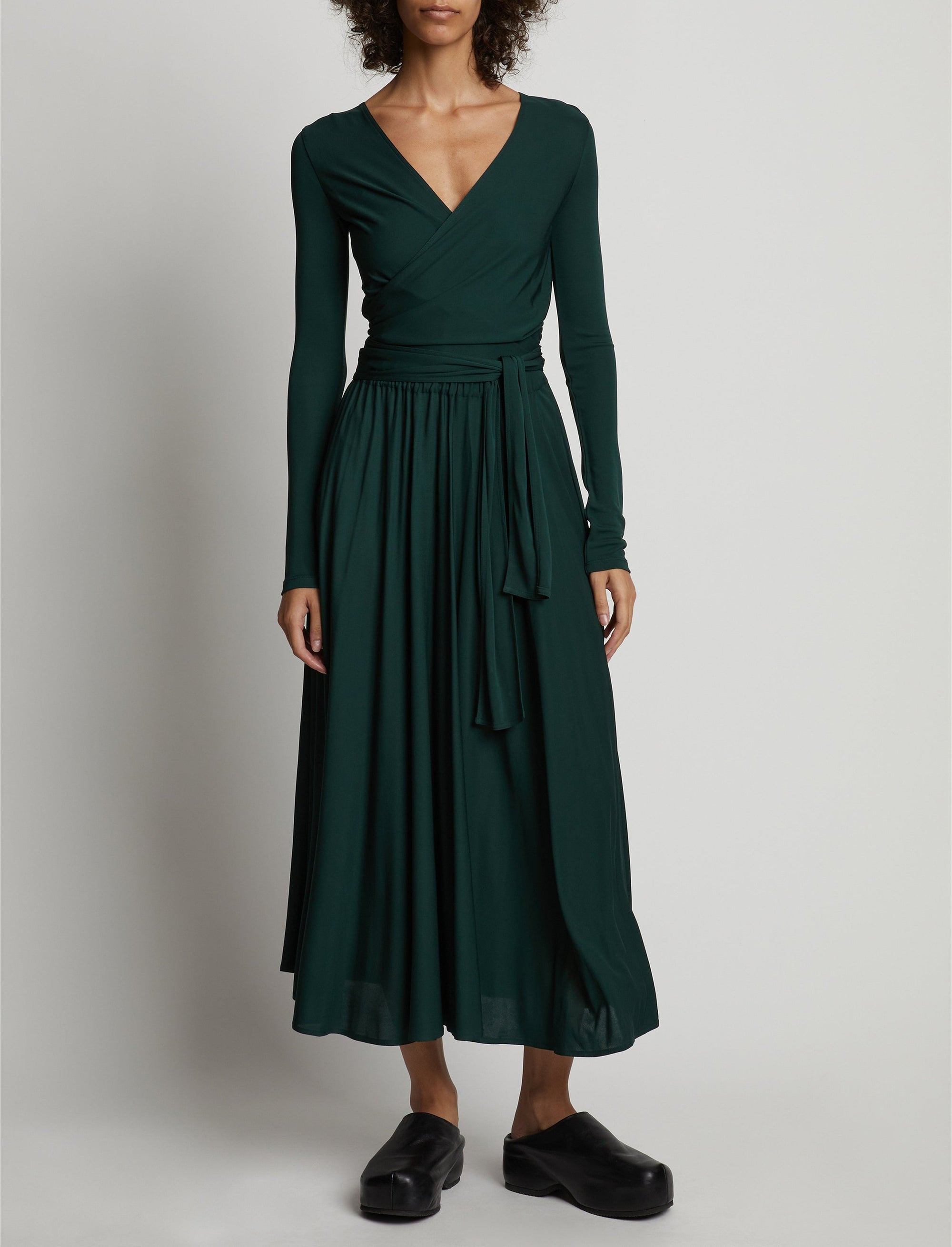 Robe portefeuille en crêpe mat - Pine