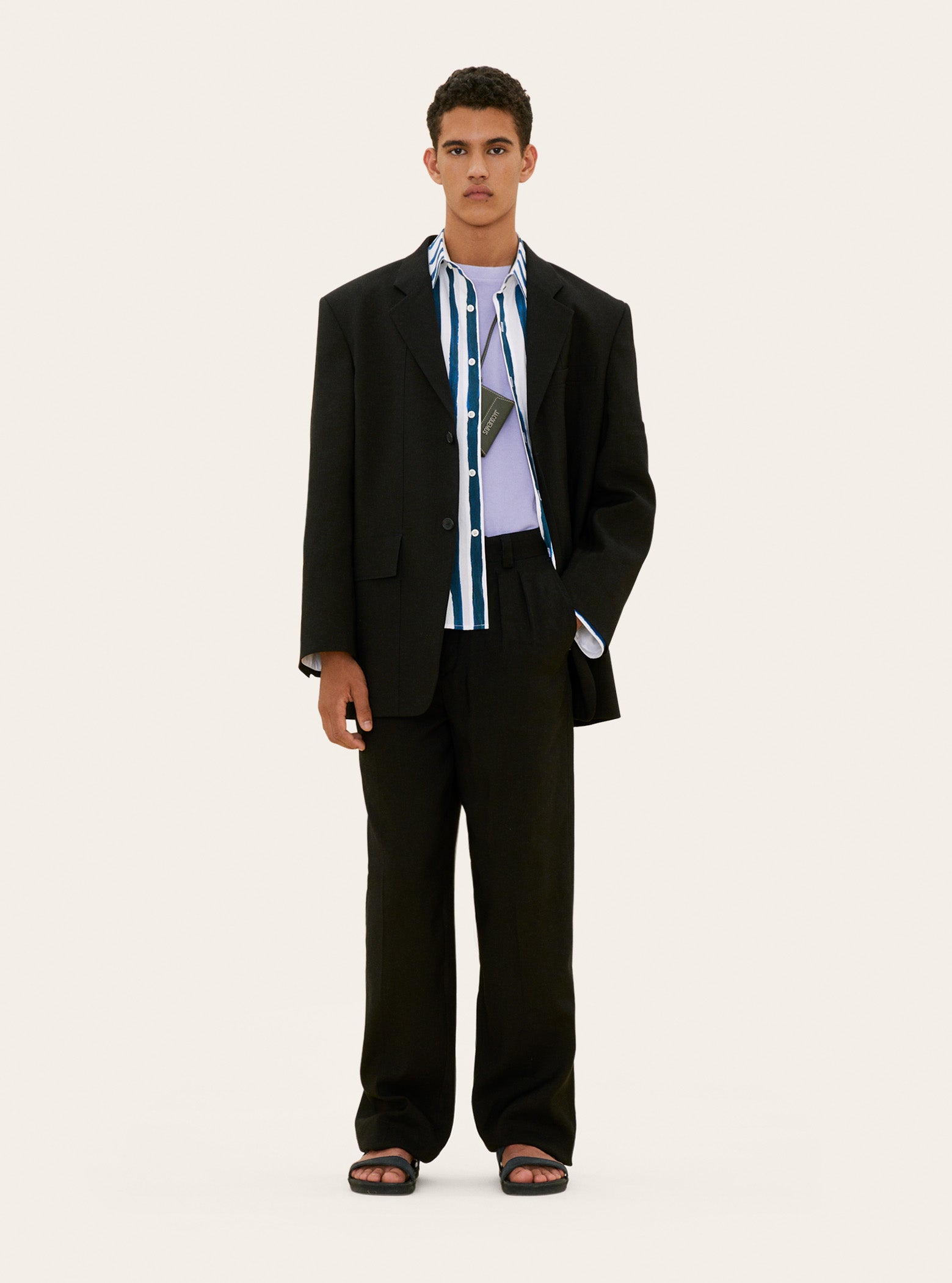 LA VESTE DE COSTUME