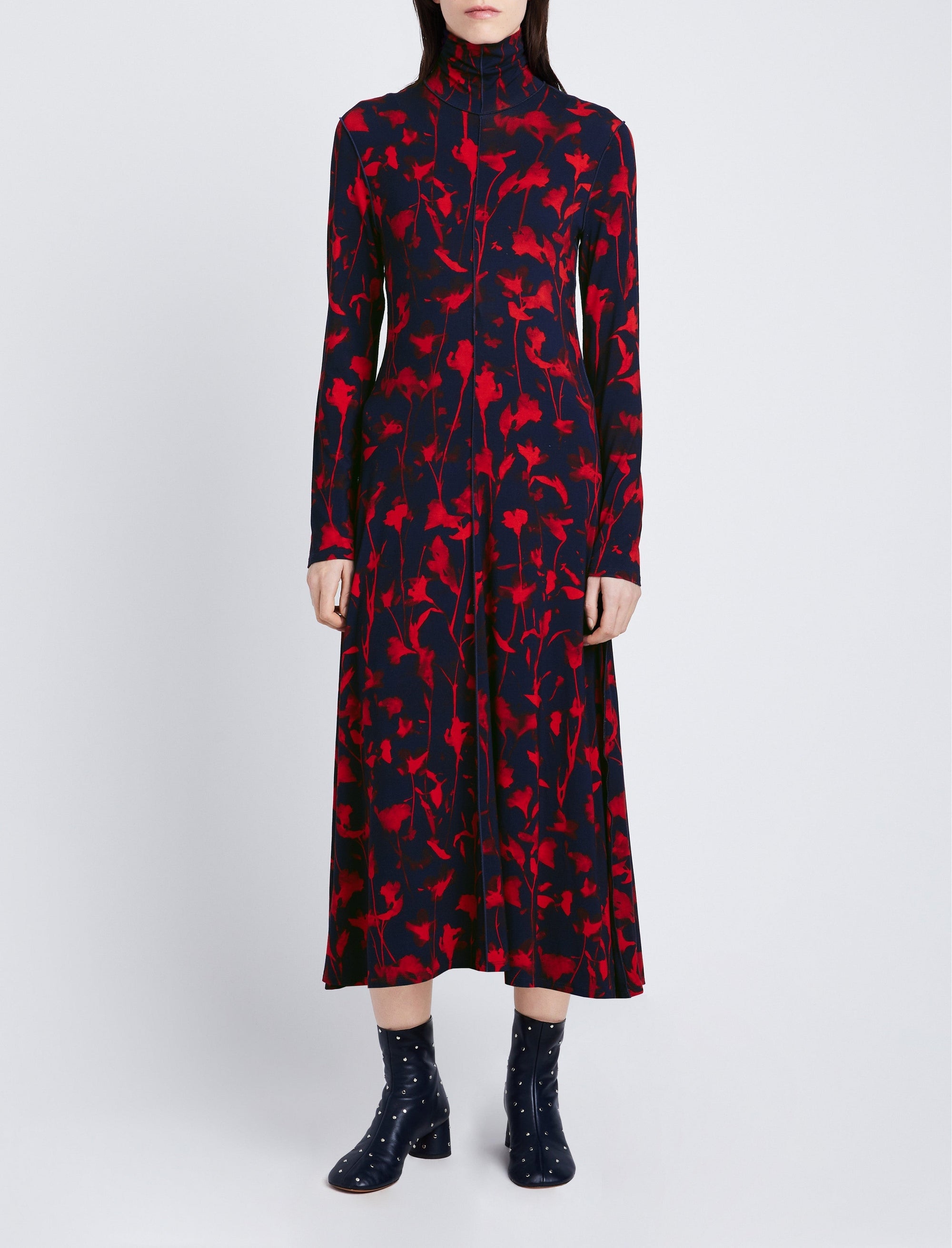 Robe à col roulé à imprimé fleuri - Indigo & Garnet & Scarlet