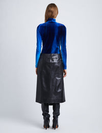 Pull col roulé en velours - Cobalt