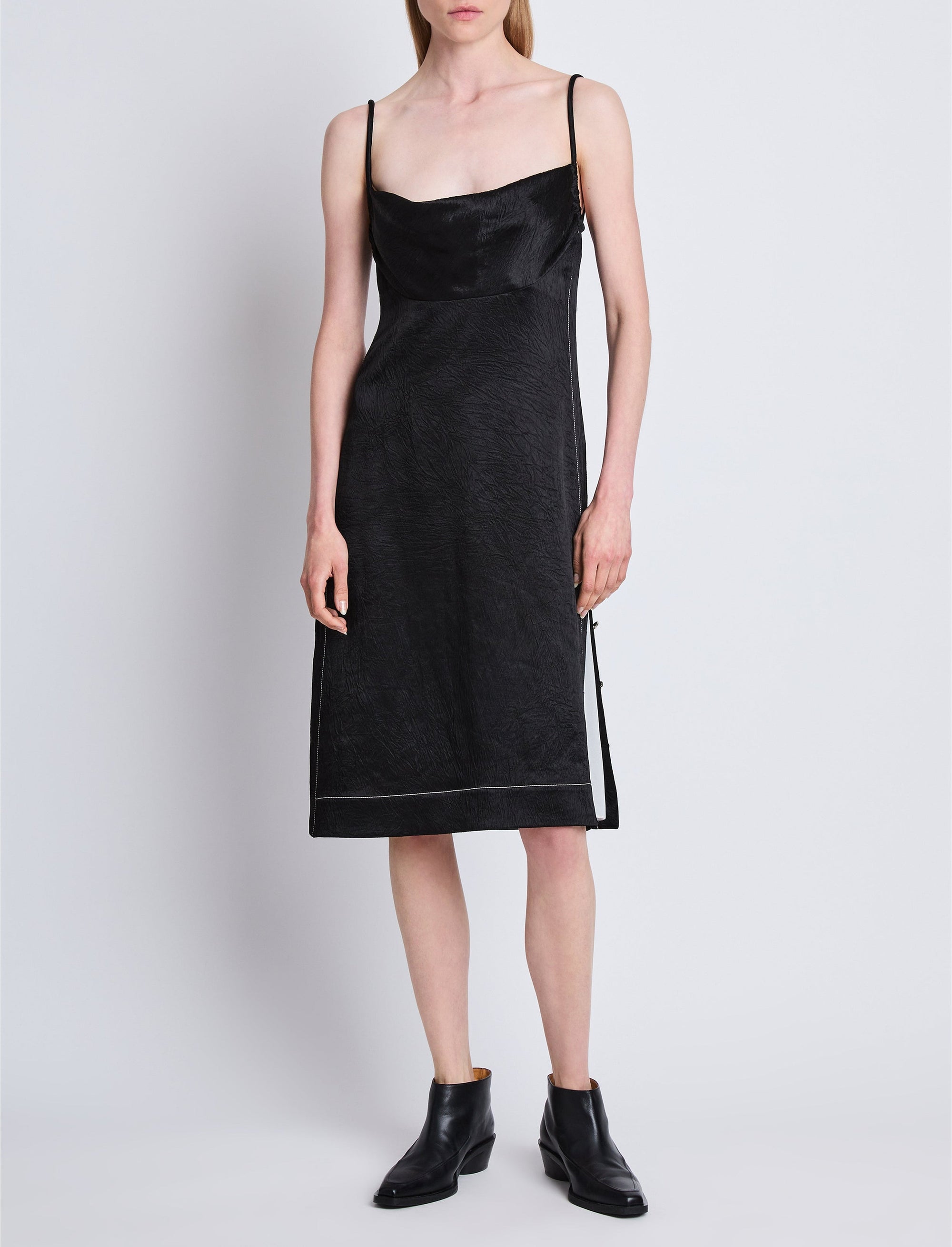 Robe en satin brillant écrasé - Black