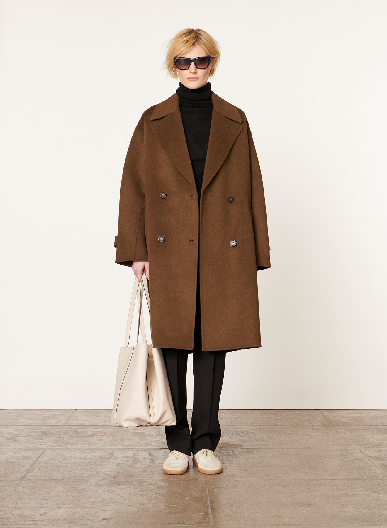13 QTY NEW // MILITAIRE / Manteau Cecil - MILITAIRE