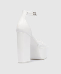 Sandales à plateforme Tatiana 130 en cuir verni - White
