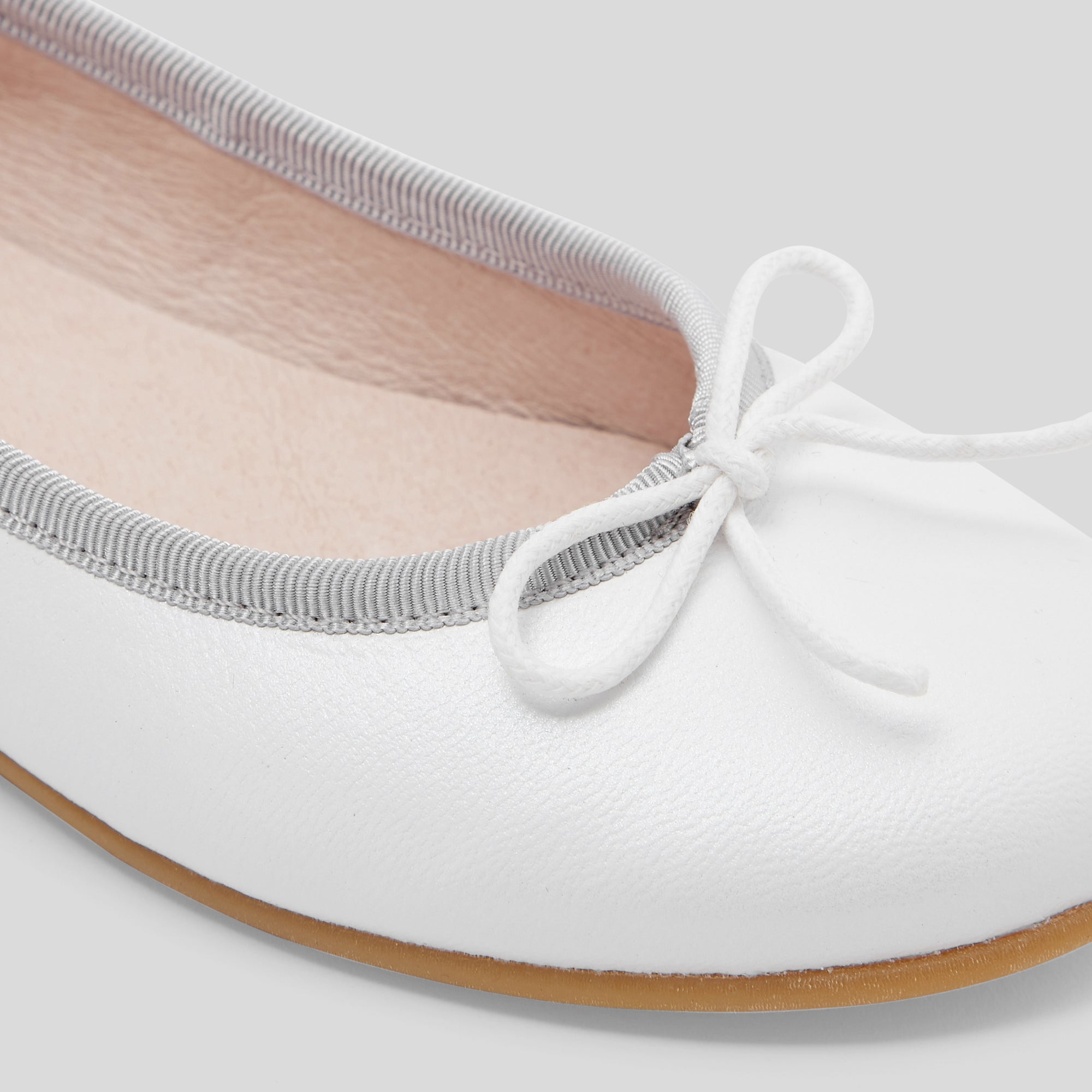 1 QTY / BLANC JACADI CHAUSSURES CUIR DITTLE