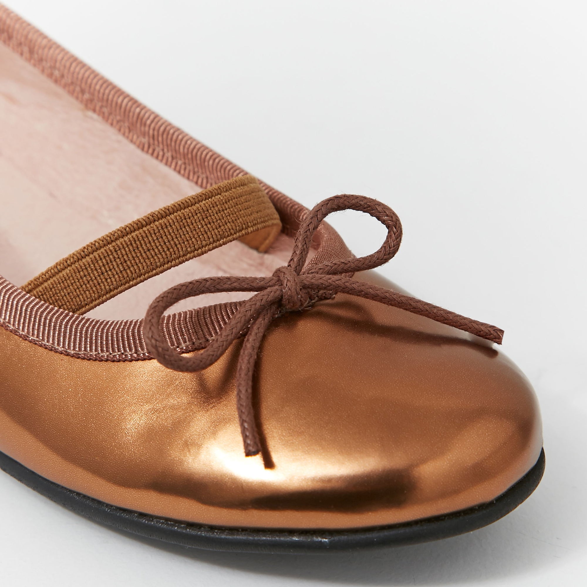 4 QTY / BRONZE CHAUSSURES CUIR DITTLE METAL