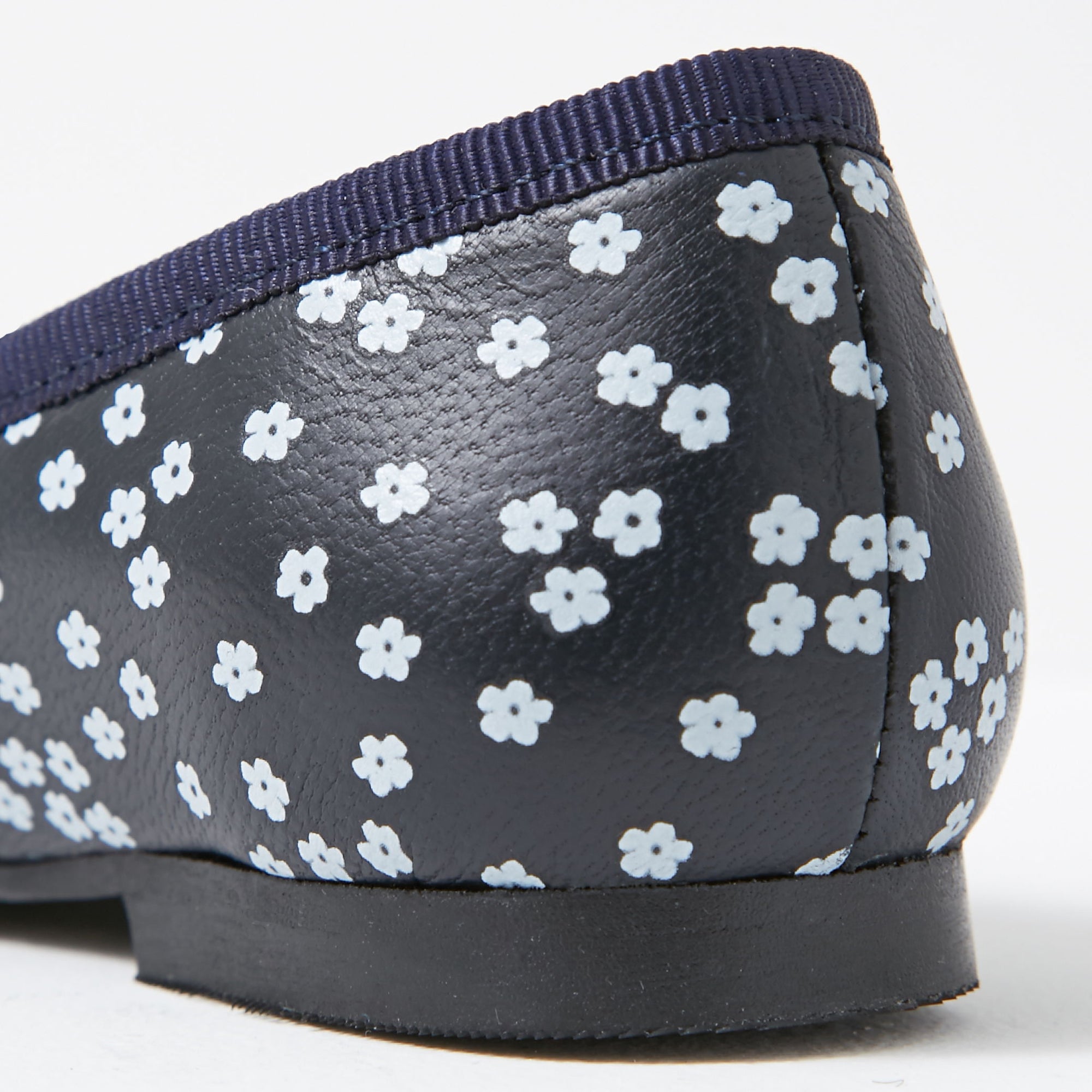 2 QTY / MARINE/BLANC CHAUSSURES CUIR DITTLE IMPRIMEE