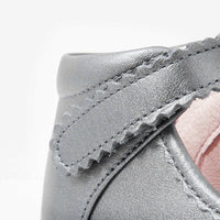 1 QTY / GRIS  CHAUSSURES CUIR FINA