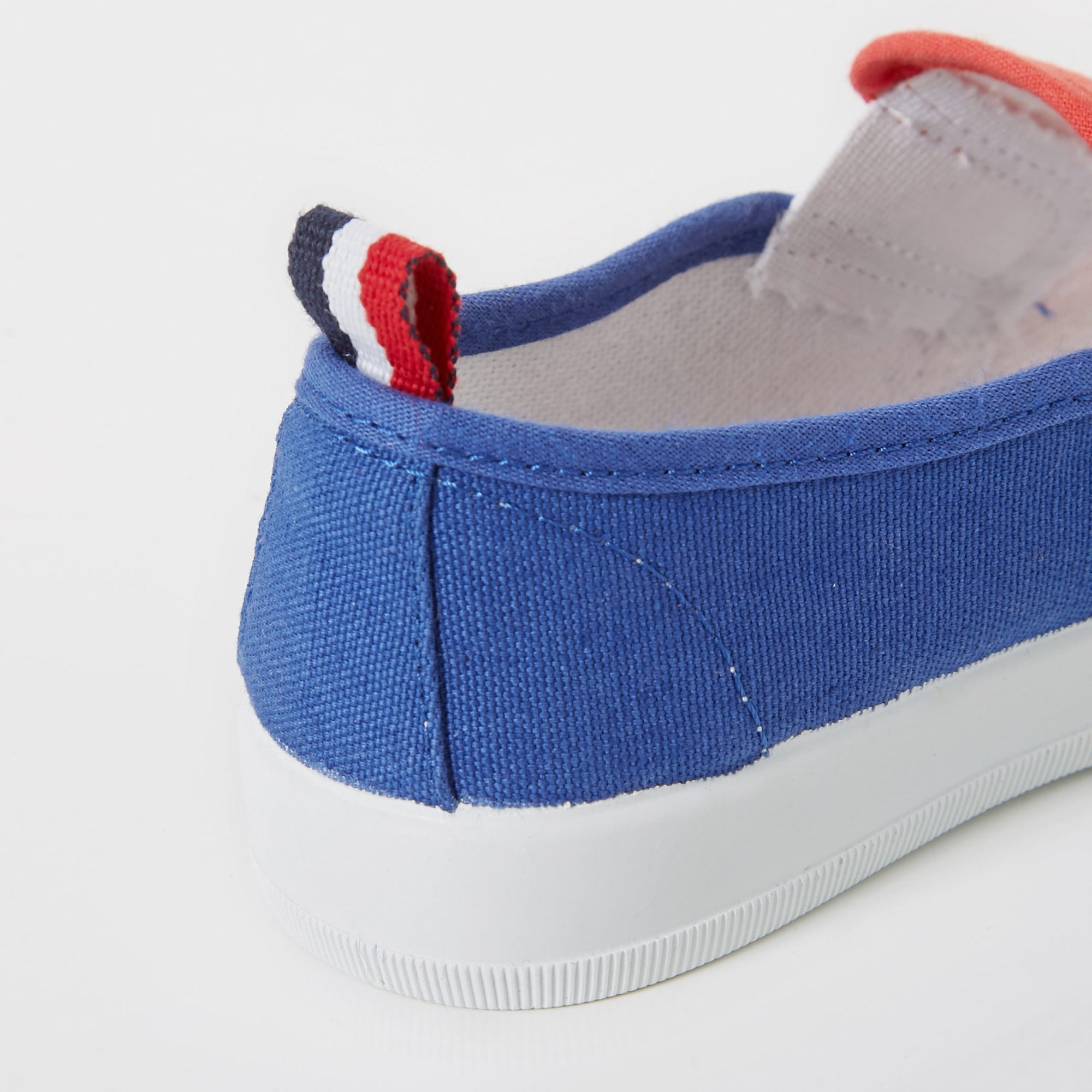1 QTY / ROUGE VIF CHAUSSURES TOILE DEFI