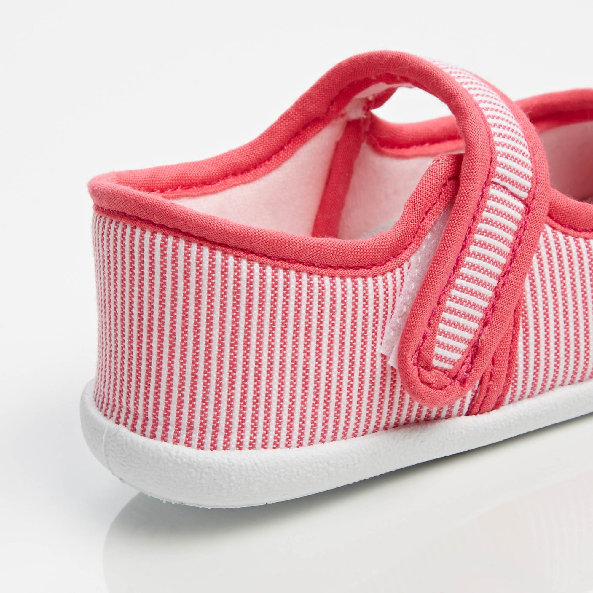 1 QTY / ROSE FUSCHIA CHAUSSURES TOILE BETY