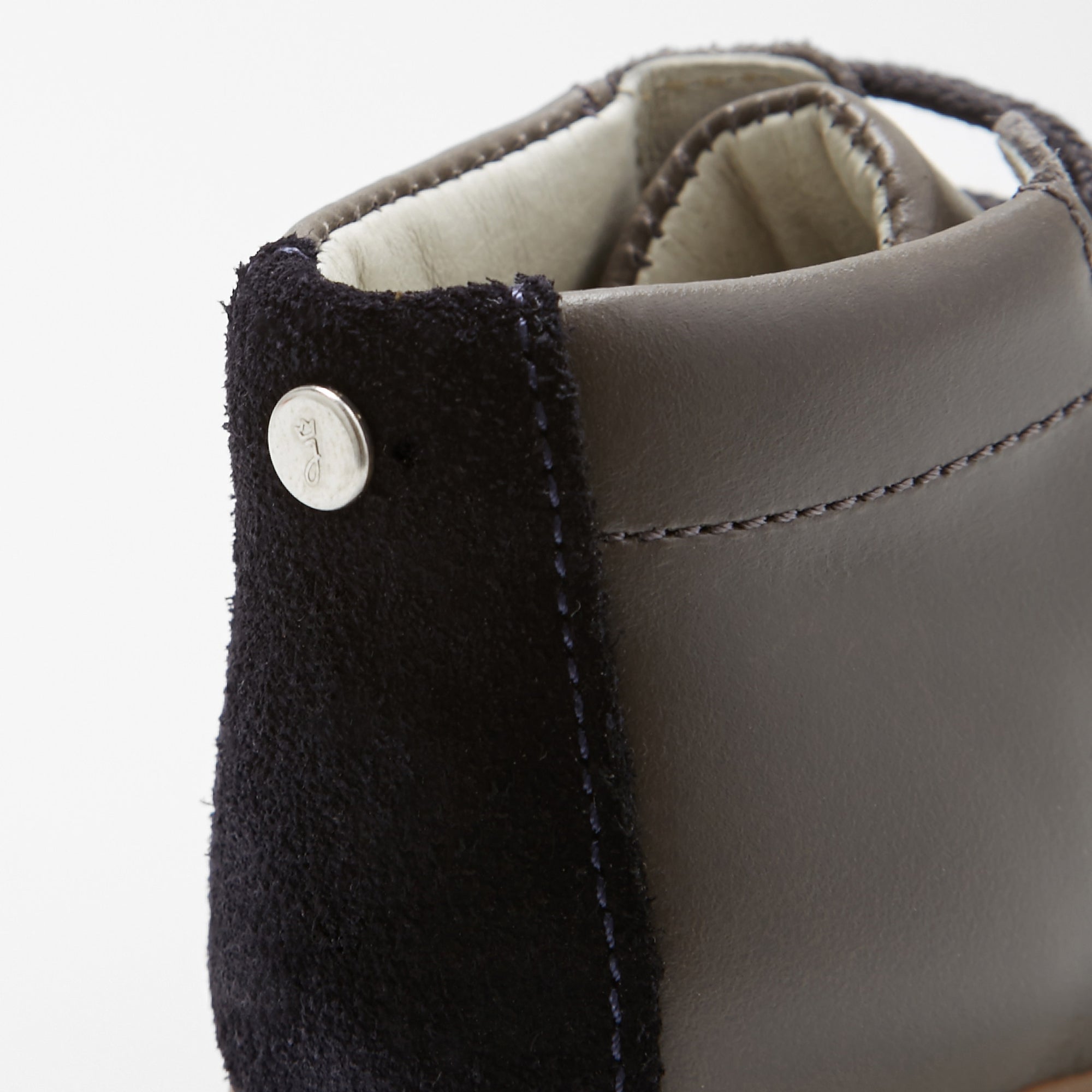 2 QTY / GRIS  CHAUSSURES CUIR LANCELOT
