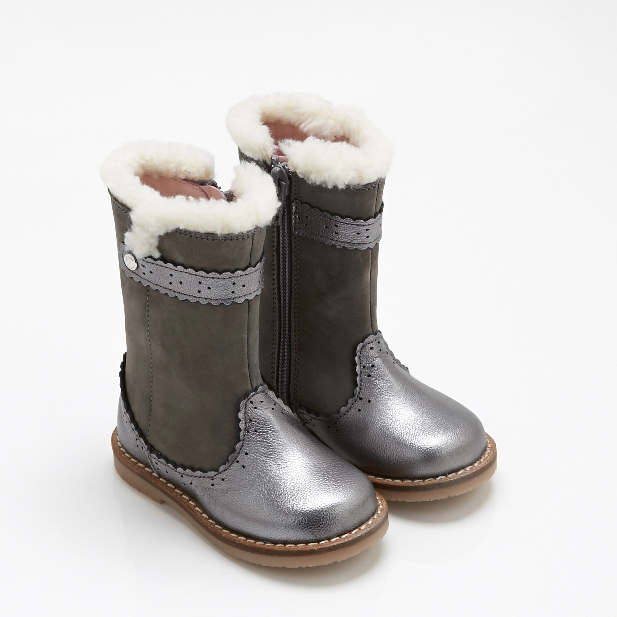 1 QTY / GRIS METAL CHAUSSURES CUIR LIONCETTE