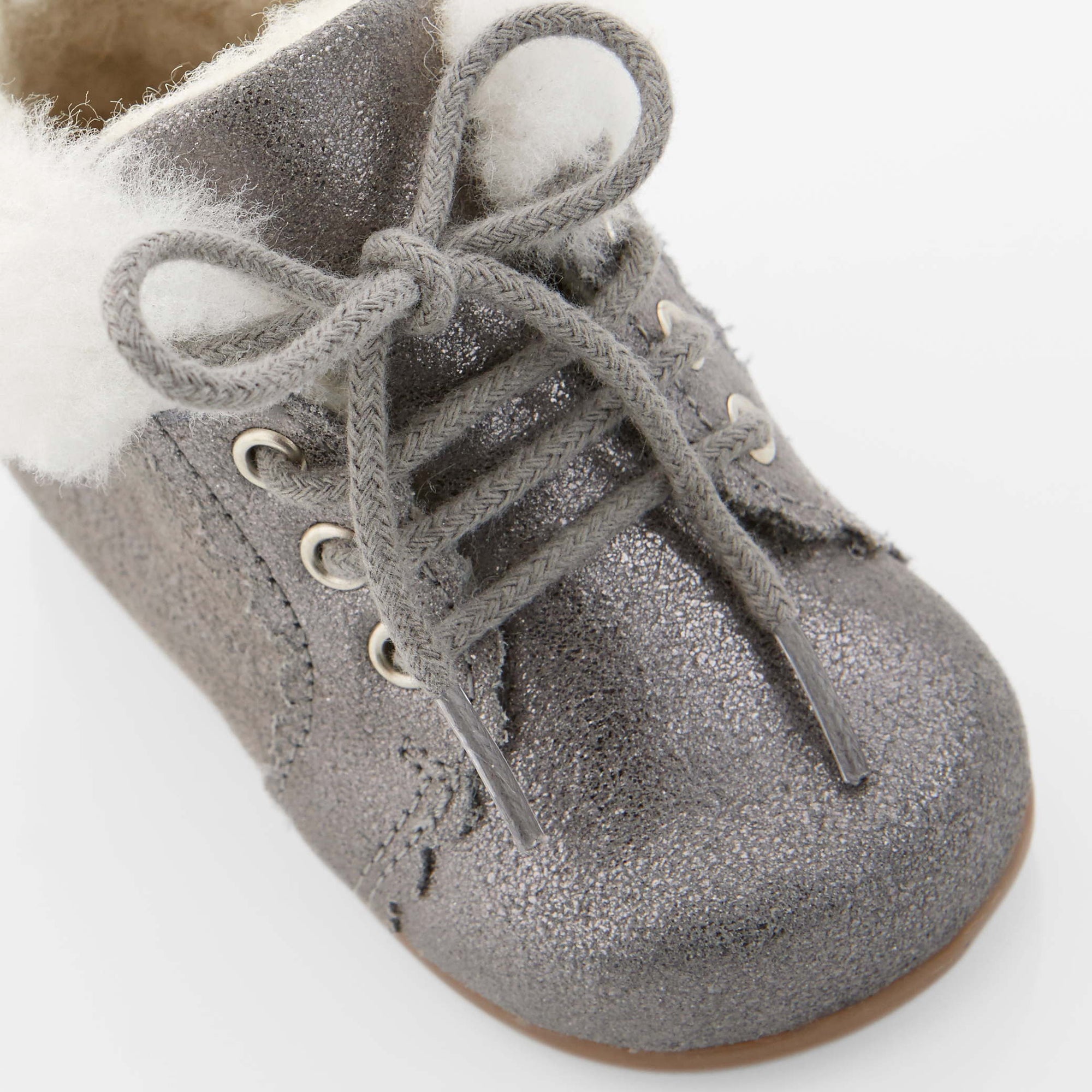 2 QTY / GRIS GRAVIER CHAUSSURES CUIR CACHETTE