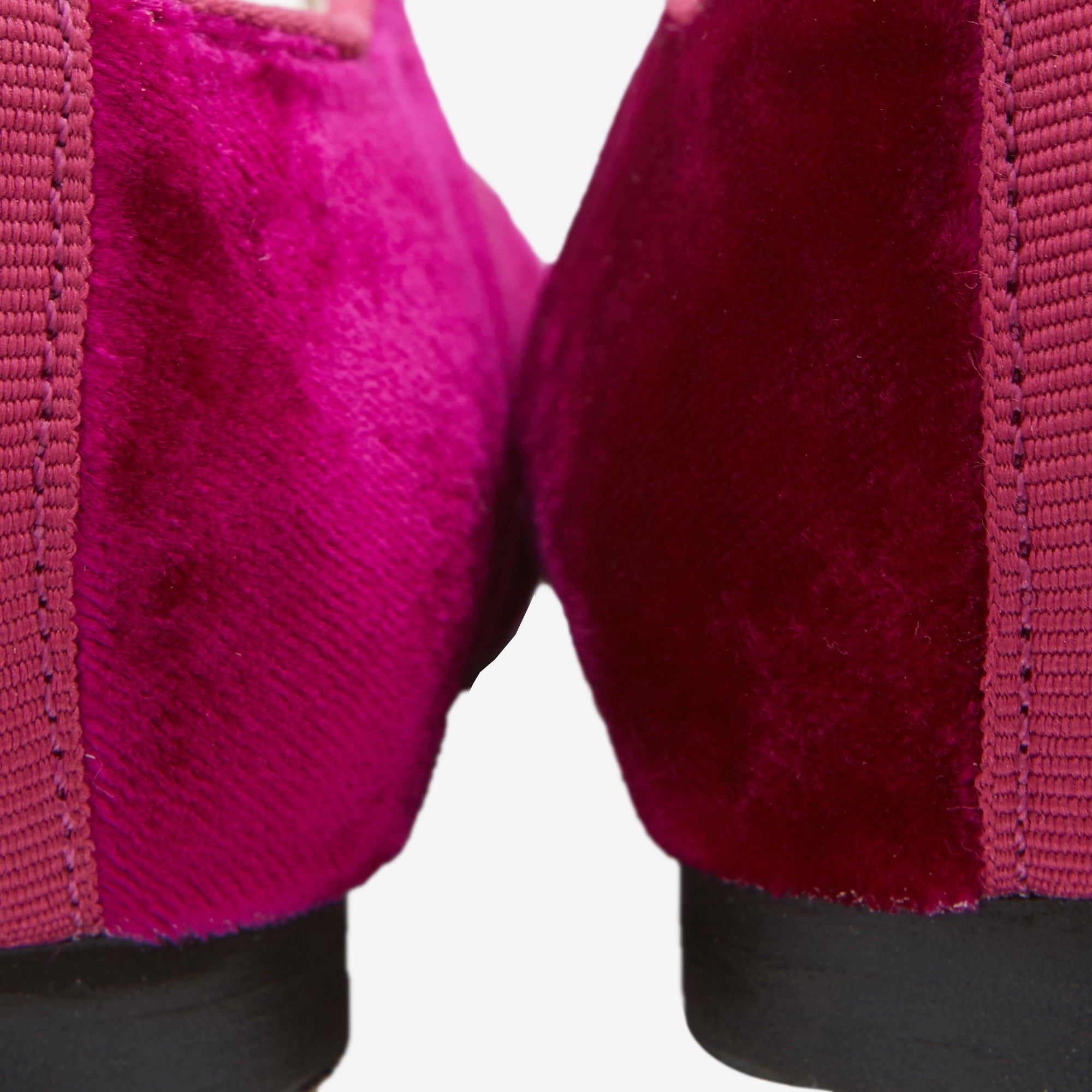 1 QTY / ROSE INDIEN CHAUSSURES CUIR DANELLE VELOURS