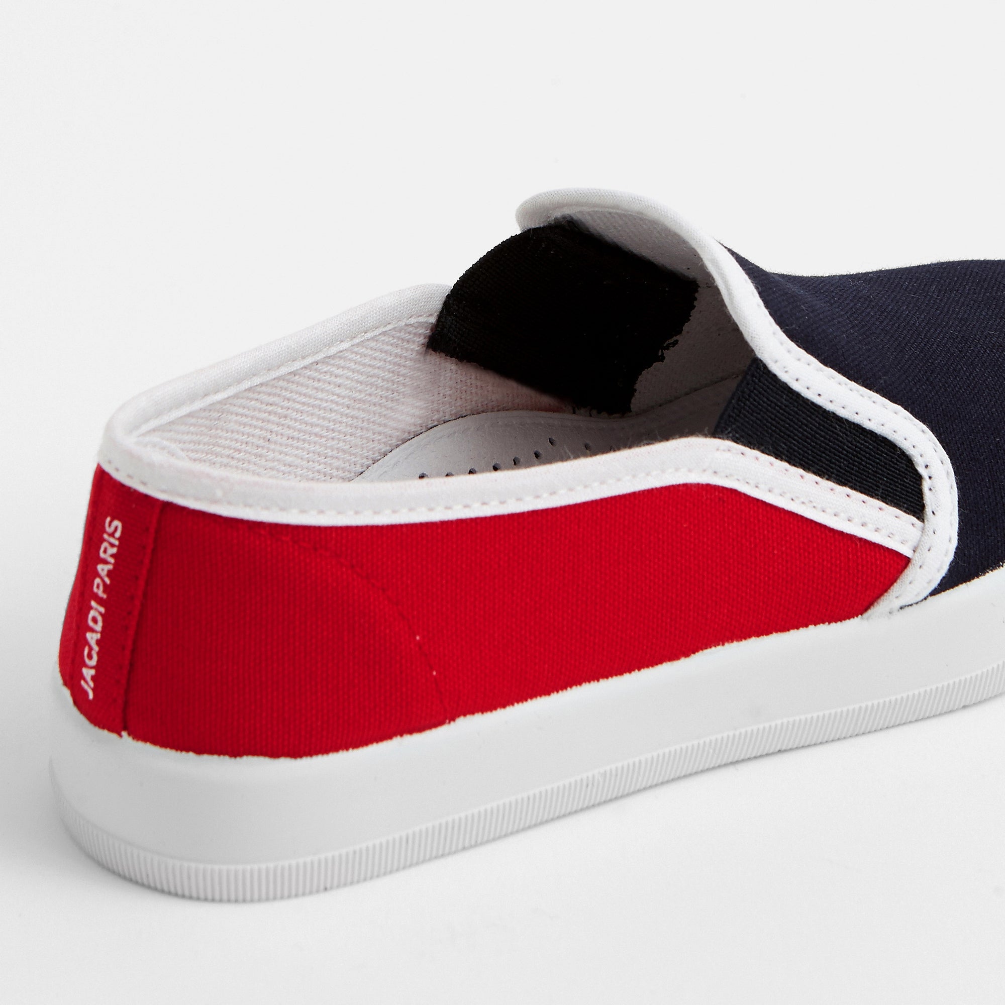 138 QTY / MARINE/ROUGE CHAUSSURES TOILE DEFI