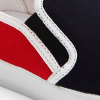 138 QTY / MARINE/ROUGE CHAUSSURES TOILE DEFI