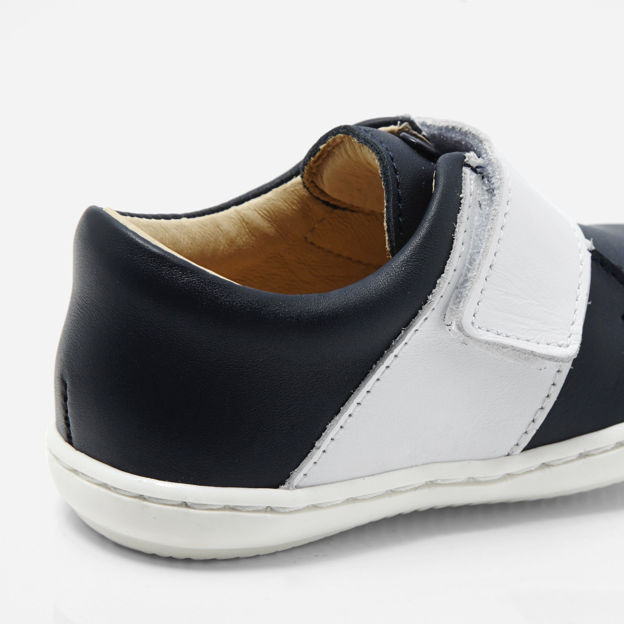 20 QTY / MARINE/BLANC CHAUSSURES CUIR MARIN